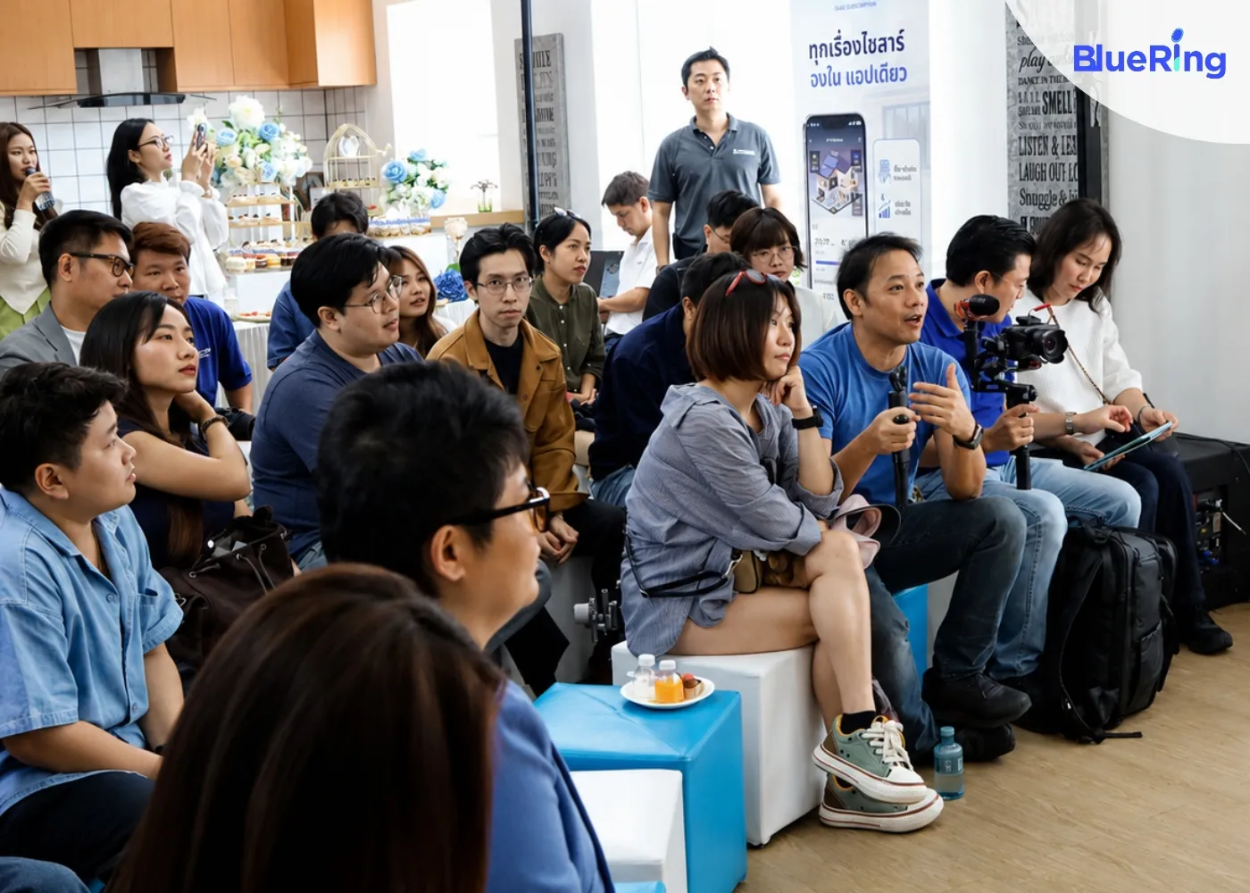ช่วงถาม-ตอบเรื่องการติดตั้งโซลาร์เซลล์ระหว่างทีมงานกับผู้ร่วมงาน